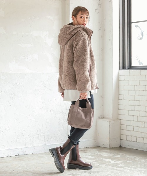 KOBE LETTUCE(コウベレタス)の「タンクソールサイドゴアミドルチェルシーブーツ(ブーツ・レディース・ブラック/ブラウン/アイボリー・LL/S/L/M)」の9枚目の写真