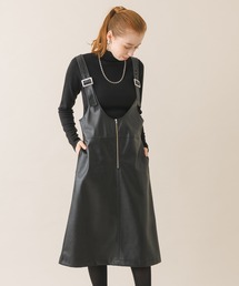 DOLL UP OOPS　フェイクレザージャンバースカート