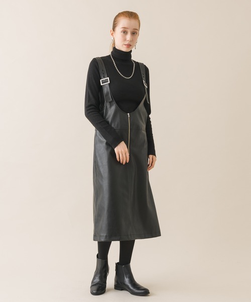 DOLLUPOOPS（ドールアップウップス）の「DOLL UP OOPS　フェイクレザージャンバースカート（ジャンパースカート・レディース・ブラック・FREE）」の4枚目の写真