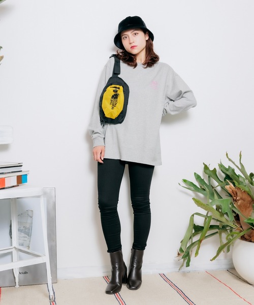 FRUIT OF THE LOOM（フルーツオブザルーム）の「【ROOPTOKYO限定】FRUIT OF THE LOOM/フルーツオブザルーム×Nah 描き下ろしイラスト  ロンT（Tシャツ/カットソー・レディース・グレー/ホワイト/ブラック・M/XL/L）」の5枚目の写真