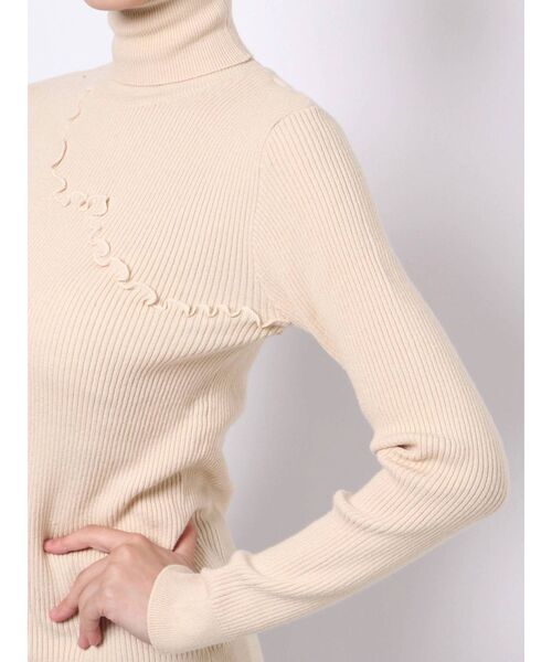 merry jenny（メリージェニー）の「flowerメロウタートルニット（ニット/セーター・レディース・ブラック/イエロー/アイボリー・FREE）」の8枚目の写真