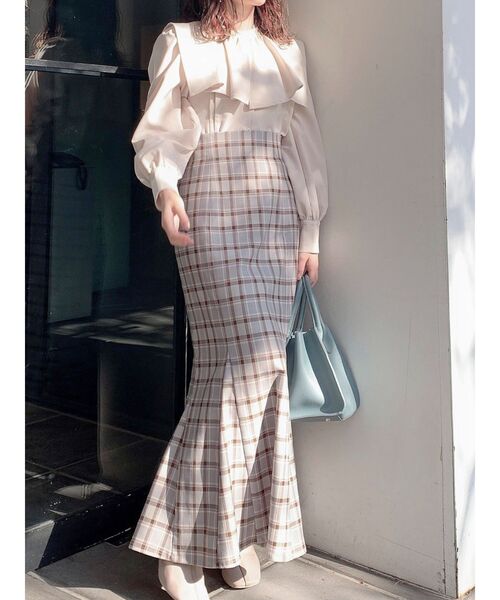 dazzlin（ダズリン）の「ハイウエストチェックマーメイドスカート（スカート・レディース・ブラック/パープル/グレー・SMALL/MEDIUM）」の13枚目の写真