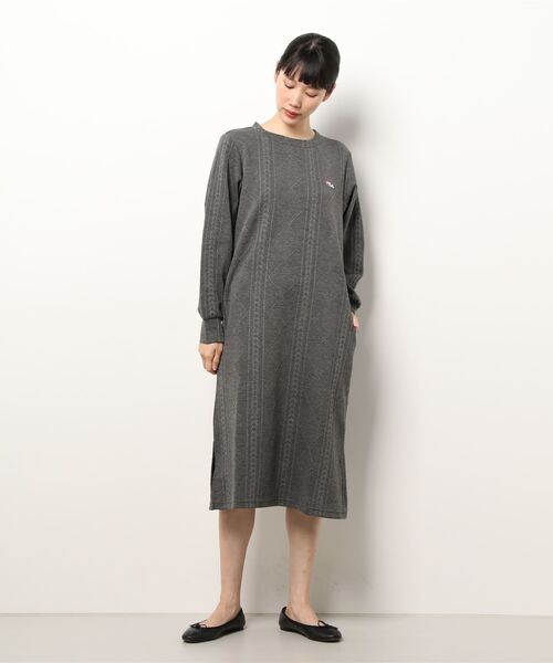 FILA(フィラ)の「【FILA/フィラ】 ニットワンピース(ワンピース・レディース・チャコール/ブラック・M/3L/LL/L)」の2枚目の写真