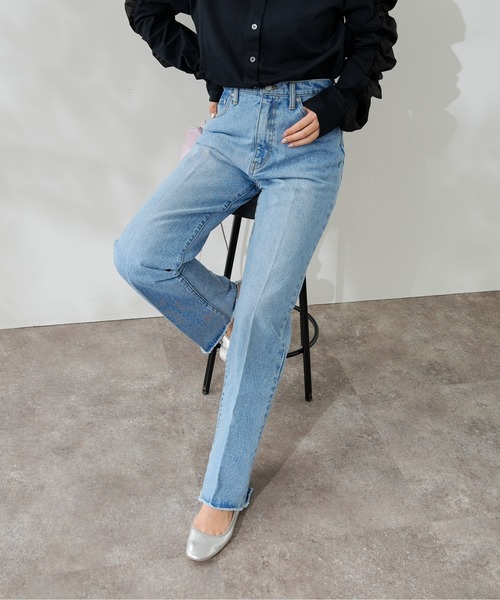 DouDou（ドゥドゥ）の「センタープレスストレートデニム（デニムパンツ・レディース・サックスブルー/ブルー・38/36）」の11枚目の写真