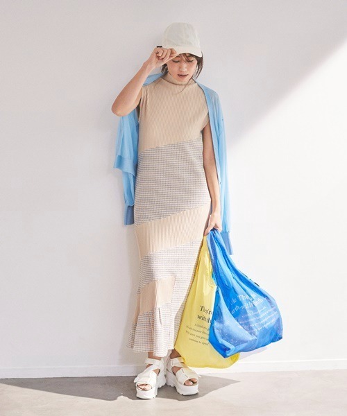 emmi(エミ)の「【emmi atelier】袖ボリュームシアーカーデ(カーディガン/ボレロ・レディース・ホワイト/ライトブルー/ブラック・FREE)」の4枚目の写真