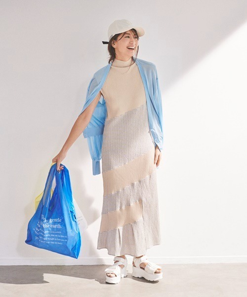 emmi(エミ)の「【emmi atelier】袖ボリュームシアーカーデ(カーディガン/ボレロ・レディース・ホワイト/ライトブルー/ブラック・FREE)」の17枚目の写真