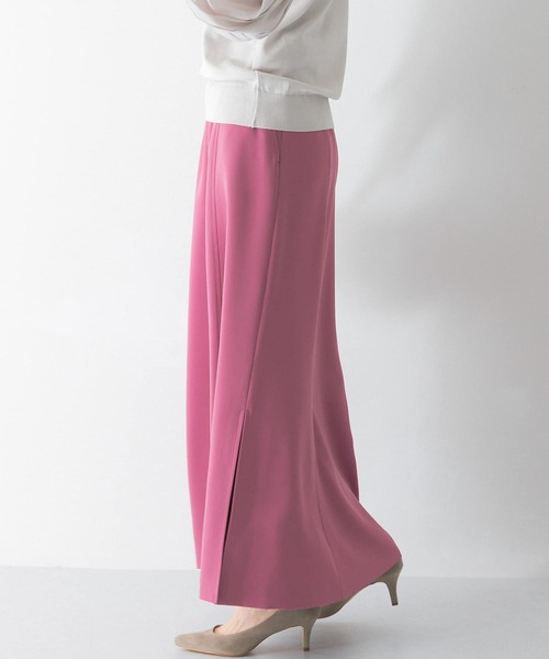 URBAN RESEARCH ROSSO WOMEN（アーバンリサーチ　ロッソ）の「ナロースリットロングスカート（スカート・レディース・ピンク/ベージュ/グリーン・38/36）」の13枚目の写真