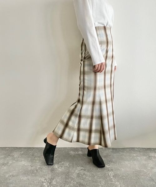 LOWRYS FARM（ローリーズファーム）の「ＳＴＹＬＥＵＰチェックマーメイドスカート　266216（スカート・レディース・ホワイト系その他/ブラック系その他/ブルー系その他/イエロー系その他・SMALL/MEDIUM/LARGE）」の16枚目の写真