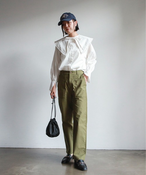 feepur(フェピュール)の「ビッグカラーラウンドカフスブラウス(シャツ/ブラウス・レディース・ブラック/オフホワイト/アイボリー・MEDIUM)」の13枚目の写真