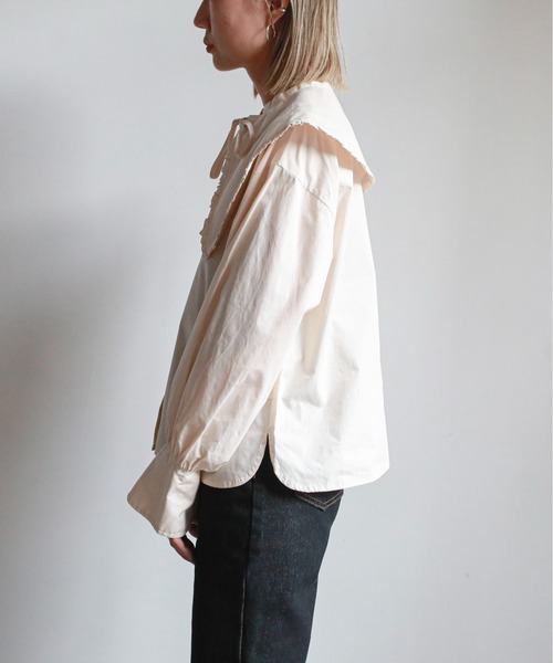 feepur(フェピュール)の「ビッグカラーラウンドカフスブラウス(シャツ/ブラウス・レディース・ブラック/オフホワイト/アイボリー・MEDIUM)」の12枚目の写真