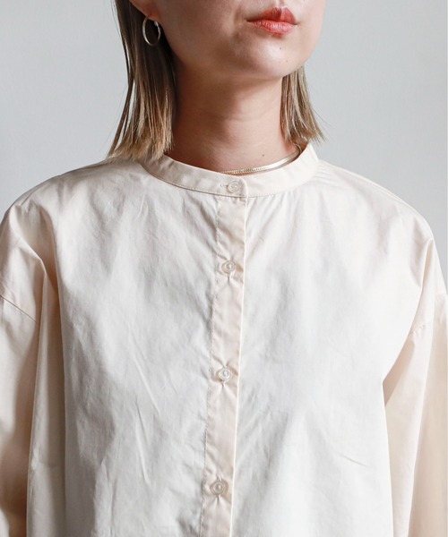 feepur(フェピュール)の「ビッグカラーラウンドカフスブラウス(シャツ/ブラウス・レディース・ブラック/オフホワイト/アイボリー・MEDIUM)」の8枚目の写真