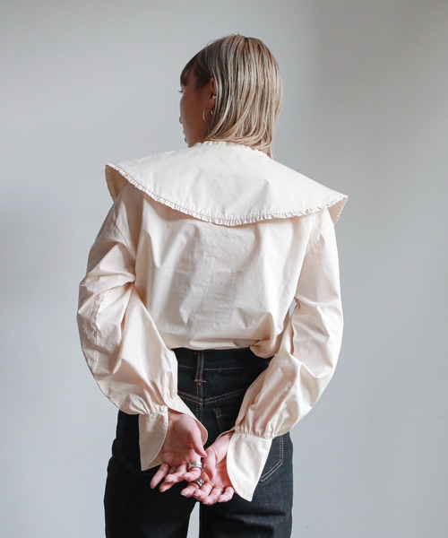 feepur(フェピュール)の「ビッグカラーラウンドカフスブラウス(シャツ/ブラウス・レディース・ブラック/オフホワイト/アイボリー・MEDIUM)」の9枚目の写真