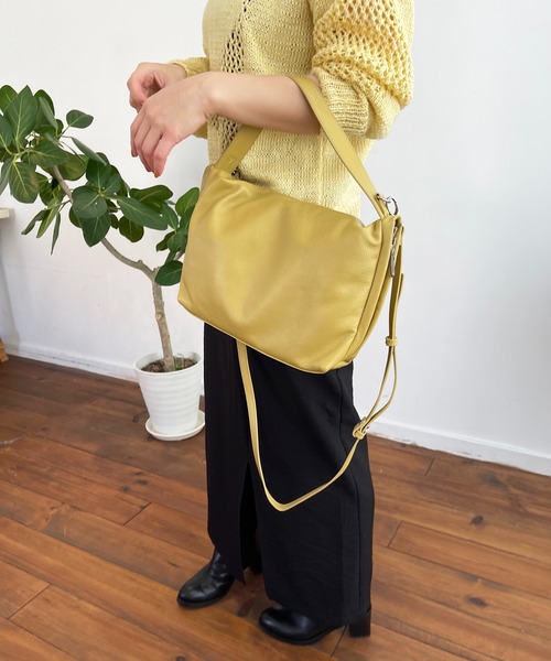 Beau're（ヴュレ）の「BEAURE ヴュレ カウレザー ワンハンドル 2WAY ショルダーバッグ（ショルダーバッグ・レディース・イエロー/ブラック/ベージュ/ブルー系その他/グリーン・FREE）」の14枚目の写真