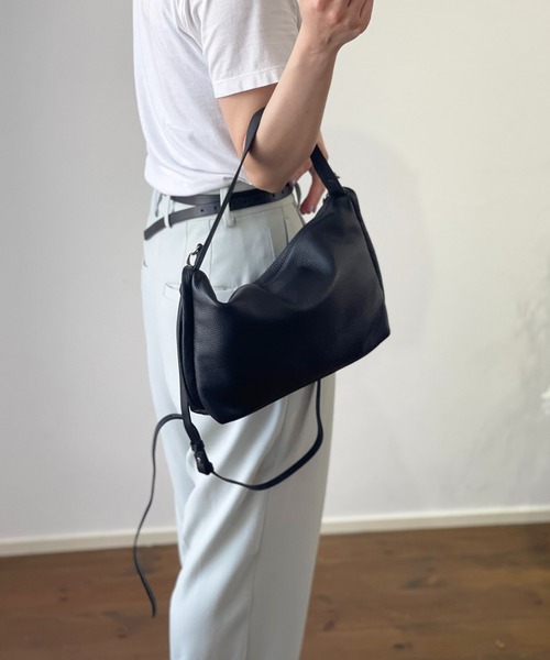 Beau're（ヴュレ）の「BEAURE ヴュレ カウレザー ワンハンドル 2WAY ショルダーバッグ（ショルダーバッグ・レディース・イエロー/ブラック/ベージュ/ブルー系その他/グリーン・FREE）」の20枚目の写真