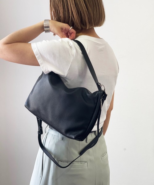 Beau're（ヴュレ）の「BEAURE ヴュレ カウレザー ワンハンドル 2WAY ショルダーバッグ（ショルダーバッグ・レディース・イエロー/ブラック/ベージュ/ブルー系その他/グリーン・FREE）」の22枚目の写真