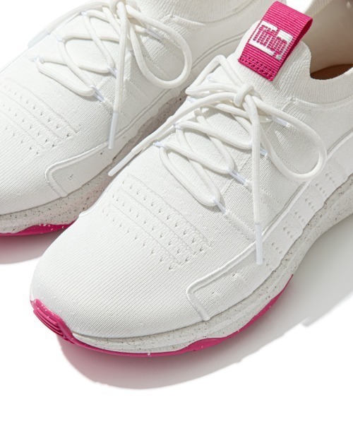 fitflop(フィットフロップ)の「【fitflop/フィットフロップ】 VITAMIN FF e01 KNIT SPORTS TRAINERS スニーカー/シューズ/コンフォートシューズ(スニーカー・レディース・ブラック/ピンク/グレー/ホワイト/ネイビー・US6/US5/US7/US6.5/US8/US7.5/US5.5)」の9枚目の写真
