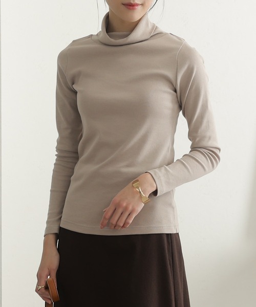 ElegChic(エレグシック)の「コットンハイネックカットソー 長袖(Tシャツ/カットソー・レディース・チャコールグレー/ブラック/オフホワイト/グレイッシュベージュ・M/XL/4L/L/3L)」の4枚目の写真