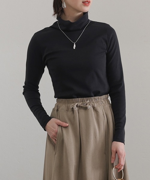 ElegChic(エレグシック)の「コットンハイネックカットソー 長袖(Tシャツ/カットソー・レディース・チャコールグレー/ブラック/オフホワイト/グレイッシュベージュ・M/XL/4L/L/3L)」の18枚目の写真
