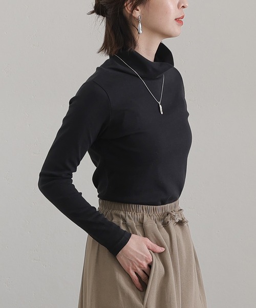ElegChic(エレグシック)の「コットンハイネックカットソー 長袖(Tシャツ/カットソー・レディース・チャコールグレー/ブラック/オフホワイト/グレイッシュベージュ・M/XL/4L/L/3L)」の10枚目の写真