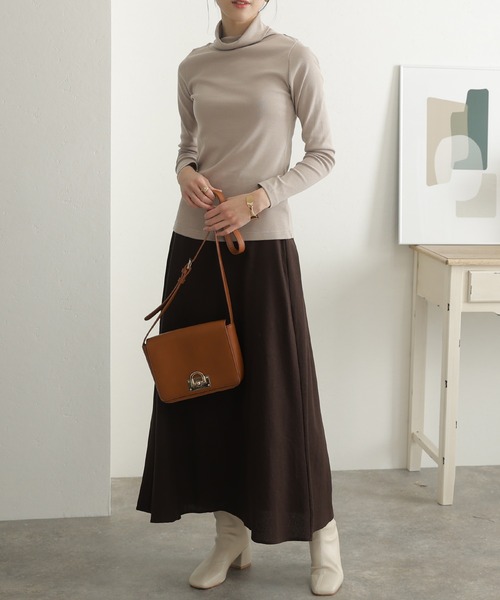 ElegChic(エレグシック)の「コットンハイネックカットソー 長袖(Tシャツ/カットソー・レディース・チャコールグレー/ブラック/オフホワイト/グレイッシュベージュ・M/XL/4L/L/3L)」の14枚目の写真