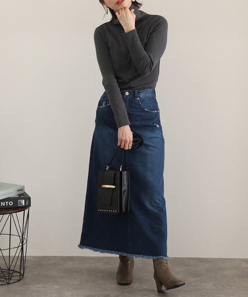 ElegChic(エレグシック)の「コットンハイネックカットソー 長袖(Tシャツ/カットソー・レディース・チャコールグレー/ブラック/オフホワイト/グレイッシュベージュ・M/XL/4L/L/3L)」の17枚目の写真