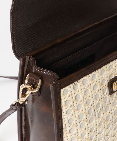 SENSE OF PLACE by URBAN RESEARCH（センスオブプレイスバイアーバンリサーチ）の「バンブーコンビショルダーバッグ（ショルダーバッグ・レディース・ブラック/ブラウン・ONE）」の11枚目の写真