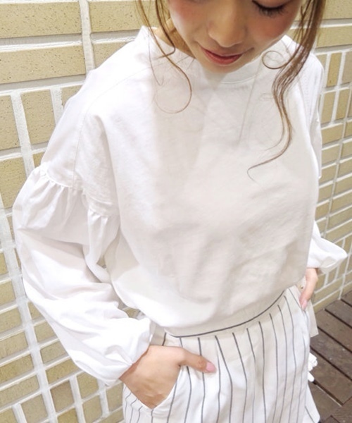 Chico（チコ）の「別地バルーン袖PO（Tシャツ/カットソー・レディース・ホワイト/グレー/ネイビー/オフホワイト・FREE）」の2枚目の写真