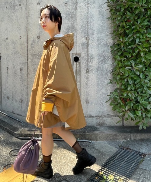 THE NORTH FACE(ザノースフェイス)の「【THE NORTH FACE】ACCESS PONCHO(レインコート/ポンチョ・レディース・ベージュ・MEDIUM/SMALL)」の6枚目の写真