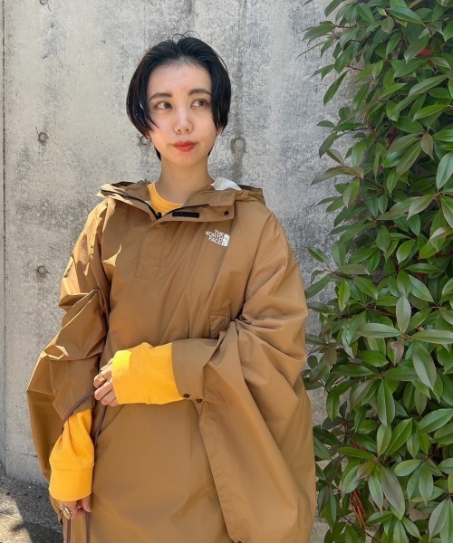 THE NORTH FACE(ザノースフェイス)の「【THE NORTH FACE】ACCESS PONCHO(レインコート/ポンチョ・レディース・ベージュ・MEDIUM/SMALL)」の5枚目の写真