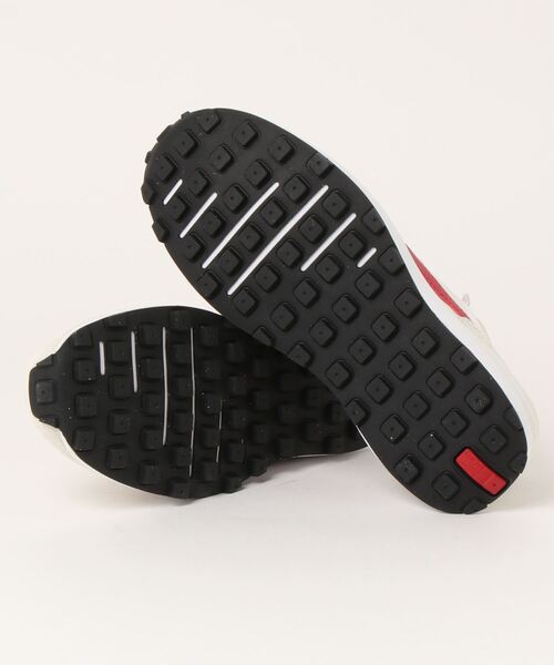 NIKE(ナイキ)の「【NIKE】W NIKE WAFFLE ONE SE(スニーカー・レディース・ホワイト・23.5cm/24cm/23cm/24.5cm/22.5cm/25cm)」の4枚目の写真