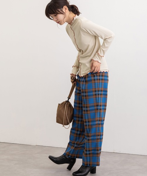 POU DOU DOU（プードゥドゥ）の「トタンテレコメロートップス（Tシャツ/カットソー・レディース・ブラック/グリーン/アイボリー/モカ・3）」の18枚目の写真