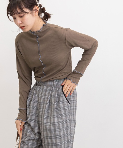 POU DOU DOU（プードゥドゥ）の「トタンテレコメロートップス（Tシャツ/カットソー・レディース・ブラック/グリーン/アイボリー/モカ・3）」の21枚目の写真