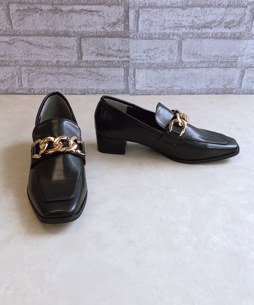 Noubel Voug Relax（ヌーベルヴォーグリラックス）の「チャンキーヒールチェーンローファーパンプス（パンプス・レディース・ブラック/ダークブラウン/ベージュ/アイボリー・S/M/L/LL）」の3枚目の写真