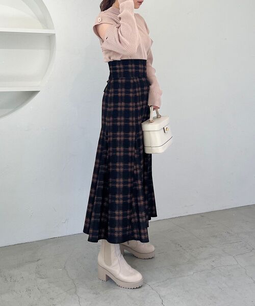 MAJESTIC LEGON(マジェスティックレゴン)の「クラシカルレースアップフレアスカート(スカート・レディース・ブラック系その他/ピンク/グレー/ブラック・SMALL/MEDIUM)」の7枚目の写真