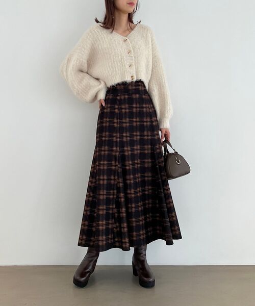 MAJESTIC LEGON(マジェスティックレゴン)の「クラシカルレースアップフレアスカート(スカート・レディース・ブラック系その他/ピンク/グレー/ブラック・SMALL/MEDIUM)」の8枚目の写真