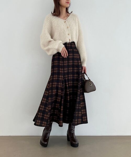 MAJESTIC LEGON(マジェスティックレゴン)の「クラシカルレースアップフレアスカート(スカート・レディース・ブラック系その他/ピンク/グレー/ブラック・SMALL/MEDIUM)」の9枚目の写真