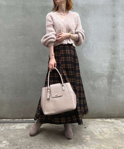 MAJESTIC LEGON(マジェスティックレゴン)の「クラシカルレースアップフレアスカート(スカート・レディース・ブラック系その他/ピンク/グレー/ブラック・SMALL/MEDIUM)」の19枚目の写真