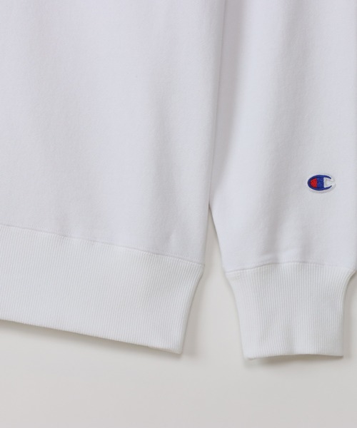 Champion(チャンピオン)の「【Champion/チャンピオン】メンズ ベーシック クルーネックスウェットシャツ(スウェット・メンズ・ホワイト/ダークグリーン/ブラック/グレー/ネイビー・MEDIUM/LARGE/X-LARGE/SMALL)」の9枚目の写真