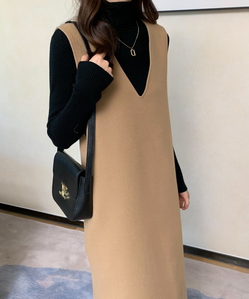 ABITOKYO(アビトーキョー)の「メルトンサイドスリットVネックジャンパースカート(ジャンパースカート・レディース・カーキ/ブラウン/アイボリー/ベージュ/ブラック・FREE)」の13枚目の写真