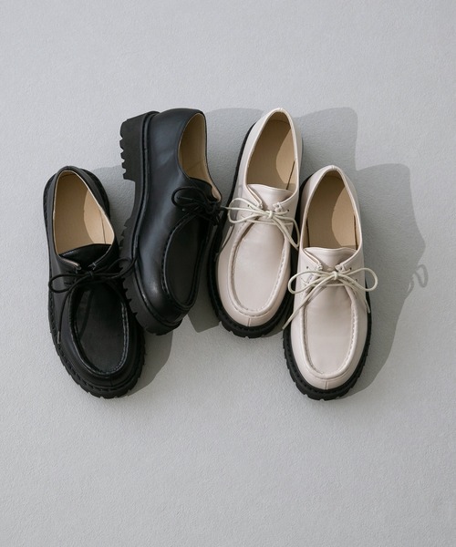 mooimooi(モーイモーイ)の「チロリアンシューズ(モカシン/デッキシューズ・レディース・ブラック/ベージュ/ナチュラル・LL/3L/S/M/L/XS)」の3枚目の写真