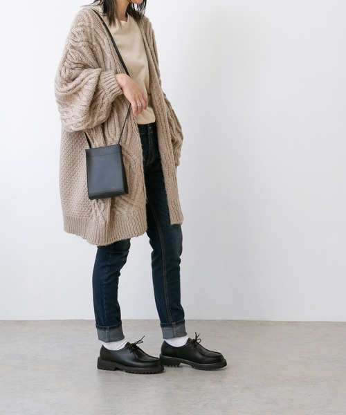 mooimooi(モーイモーイ)の「チロリアンシューズ(モカシン/デッキシューズ・レディース・ブラック/ベージュ/ナチュラル・LL/3L/S/M/L/XS)」の4枚目の写真