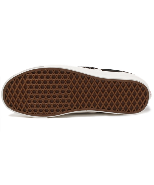 VANS(バンズ)の「VANS vault slip-on(スニーカー・メンズ・ホワイト/ブラック・8/9.5/9/8.5)」の10枚目の写真