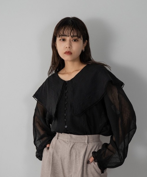 Amiur（エミレ）の「big collar shirring blouse（シャツ/ブラウス・レディース・ブラック/ベージュ・FREE）」の19枚目の写真