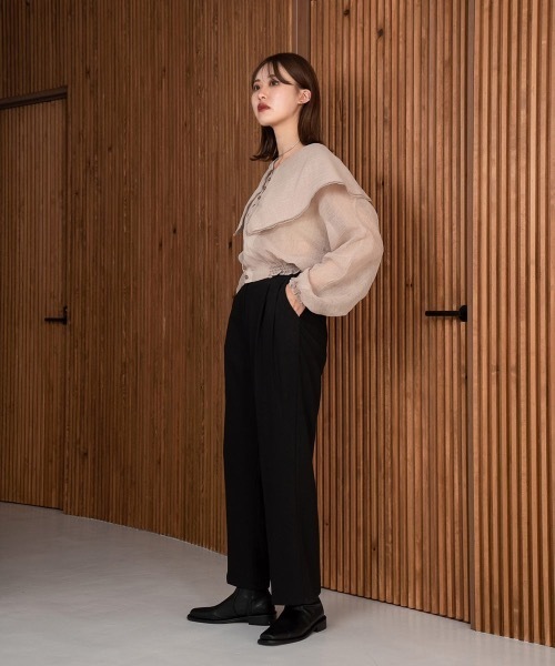 Amiur（エミレ）の「big collar shirring blouse（シャツ/ブラウス・レディース・ブラック/ベージュ・FREE）」の21枚目の写真