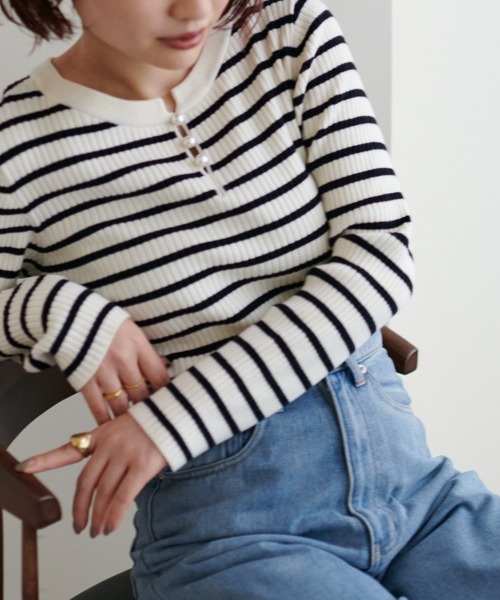natural couture(ナチュラルクチュール)の「再販売/パール付き2WAYリブニット(ニット/セーター・レディース・チャコールグレー/オフホワイト/その他1・FREE)」の19枚目の写真
