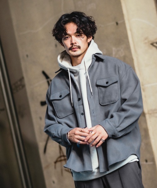 improves(インプローブス)の「ポリメルトン CPO ジャケット(ミリタリージャケット・メンズ・グレイッシュベージュ/ブラック/ベージュ/サックスブルー・MEDIUM/LARGE)」の18枚目の写真