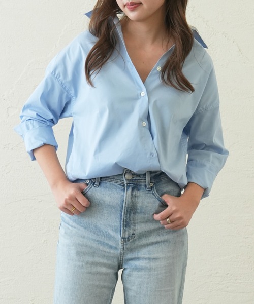 OUVRAGE CLASSE(ウヴラージュクラス)の「ストレッチカシュクールシャツ(シャツ/ブラウス・レディース・サックスブルー/ストライプ/ホワイト・FREE)」の2枚目の写真