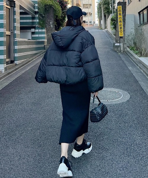 ROYAL PARTY（ロイヤルパーティー）の「【ZOZO限定】フード付パフィージャケット（その他アウター・レディース・ブラック/ベージュ・FREE）」の5枚目の写真