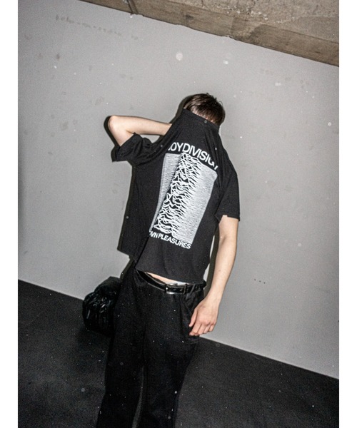 THRIFTY LOOK(スリフティールック)の「THRIFTY LOOK/スリフティールック / "JOY DIVISION(ジョイディビィジョン)"TEE ロック/ビンテージ/ユーズドライクTシャツ(Tシャツ/カットソー・メンズ・ブラック/ホワイト・X-LARGE/LARGE/MEDIUM)」の8枚目の写真