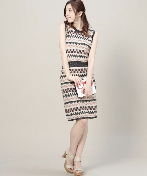 ROSE BUD（ローズバッド）の「LK-15156 C/N SLV-LESS TOP（ニット/セーター・レディース・グレー/アイボリー・ONE SIZE）」の12枚目の写真